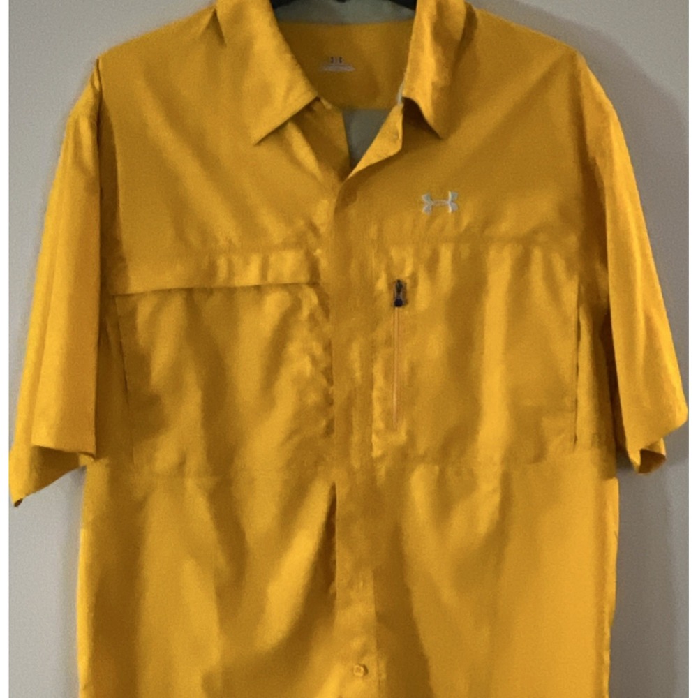 Under Armour Mens L Solid Yellow Short Sleeve Point Collar Button-Up Shirt‎